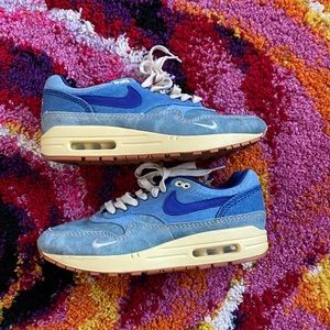 Nike Air Max 1 PRM
Dirty Denim worn once.